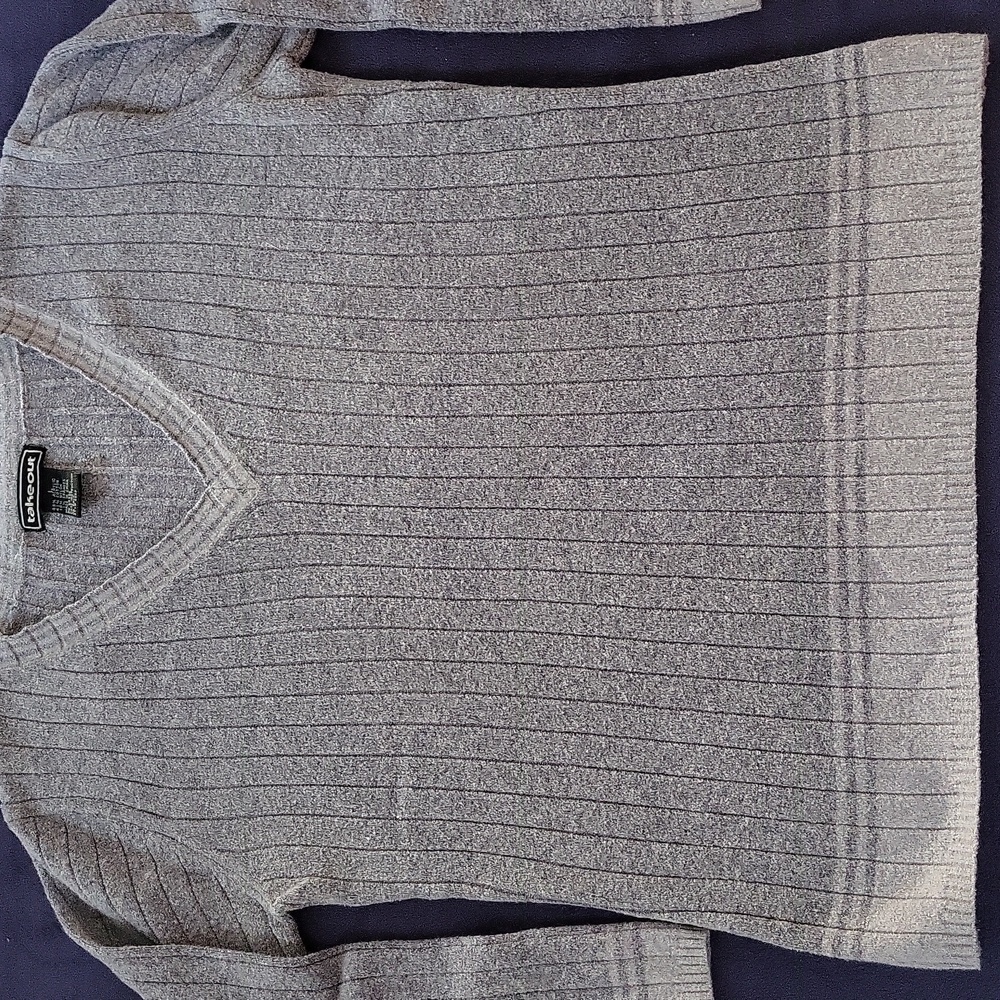 V-neck pullover sweater